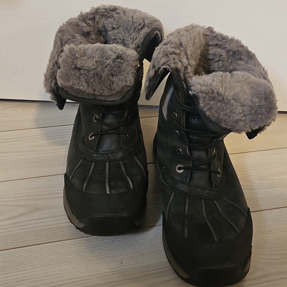 UGG Snow Boots Waterproof Womens Size 10 (Adirondack III) Black And Gray - Picture 3 of 9